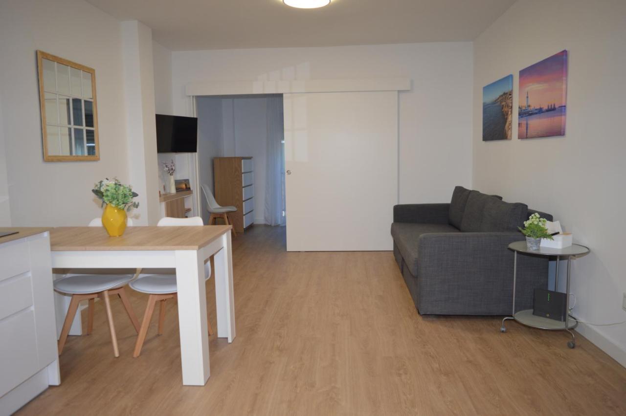 Floridos Playa Piso Reformado De 2 Habitaciones A 50M De La Playa La Cala Del Moral المظهر الخارجي الصورة